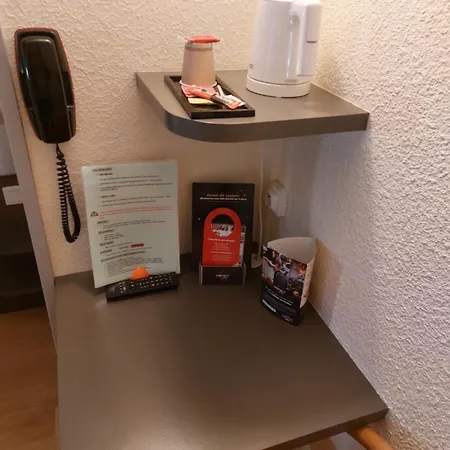 La Porte Angevine מלון 2*