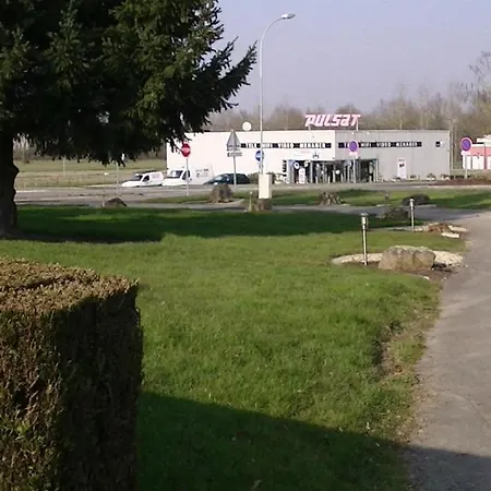 Hotel La Porte Angevine 2*