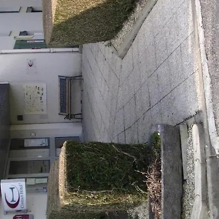 מלון La Porte Angevine 2*
