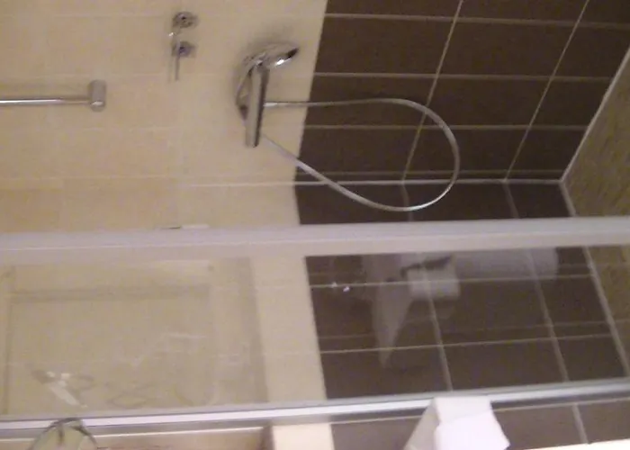 Hotel La Porte Angevine 2*