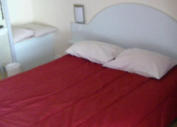 La Porte Angevine Hotel 2*