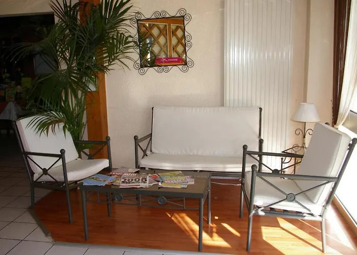 La Porte Angevine Hotel 2*