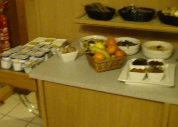 Hotel La Porte Angevine 2*