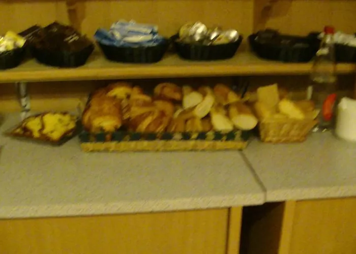 La Porte Angevine 2*